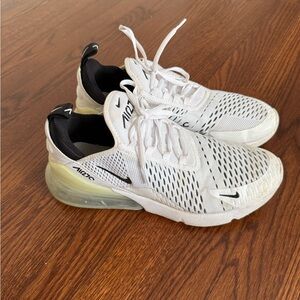 Nike White and Black airmax 270